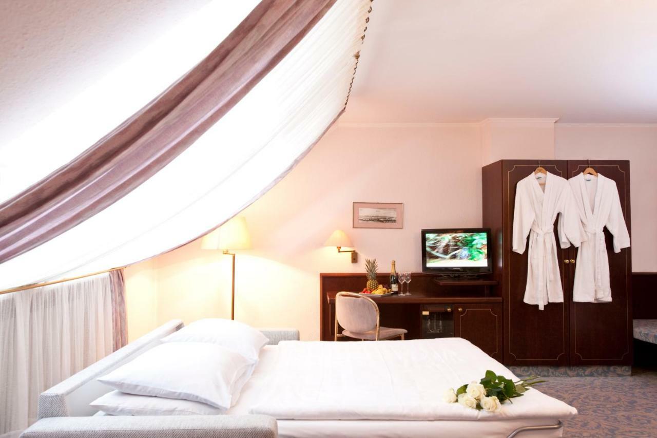 Leine Hotel 4*